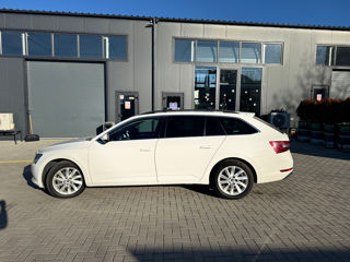 Skoda Superb foto 6