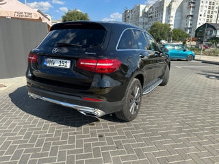 Mercedes GLC foto 9