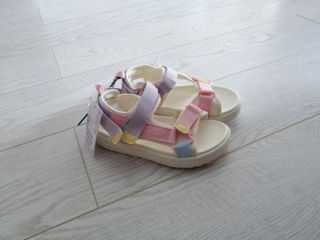 Sandalete H&M pentru fetițe