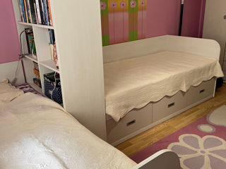 Vind set din 2 paturi pentru copii in stare bună foto 2