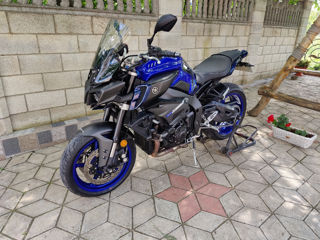 Yamaha MT-10 foto 2