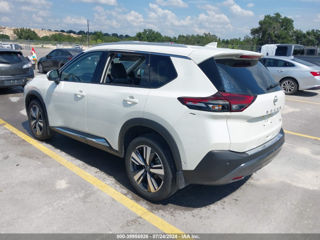 Nissan Rogue foto 5