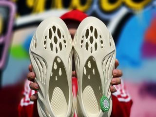 Adidas Yeezy Foam Runner Beige Unisex foto 2