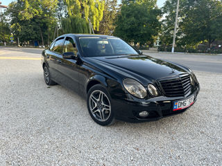 Mercedes E-Class foto 2