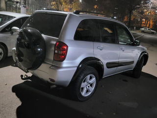 Toyota Rav 4 foto 3