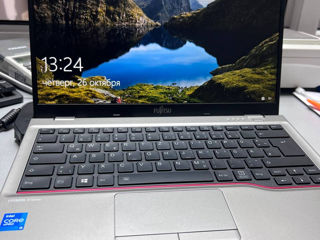 Fujitsu LifeBook U7411