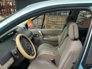 Renault Grand Scenic foto 2