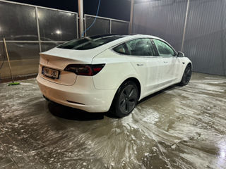 Tesla Model 3 foto 10