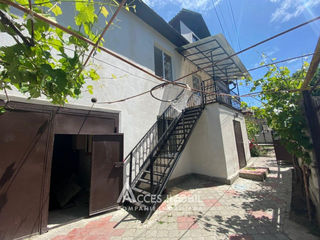 Casă în 2 nivele! str. Dumbrava, Buiucani, 160 m2 + 6 ari! foto 8