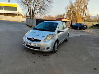 Toyota Yaris foto 2