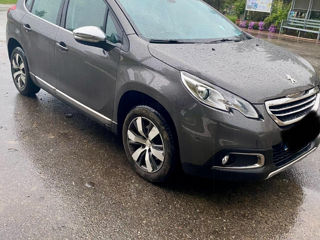 Peugeot 2008 foto 4