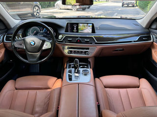 BMW 7 Series foto 7