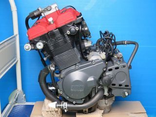Suzuki 125-400cc foto 4