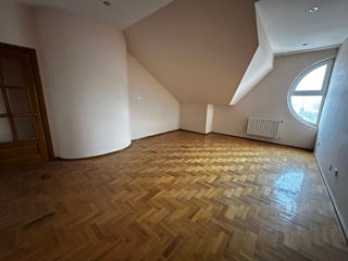 Apartament cu 5 camere sau mai multe, 212 m², Centru, Chișinău foto 7