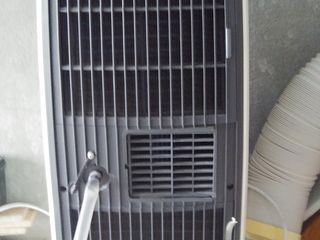Conditioner mobil comfee, 2300 w, adus din italia, stare foarte buna. foto 1