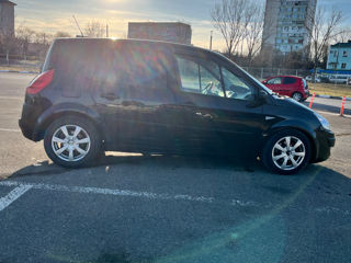 Renault Scenic foto 3