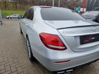 Mercedes E-Class foto 4