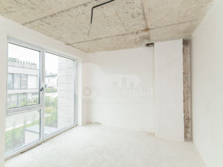 Duplex în 3 nivele, 320 mp + teren 3,2 ari, versiune albă, Botanica, 330000 € foto 13