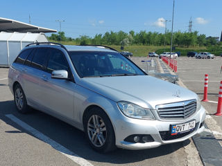 Mercedes C-Class foto 2