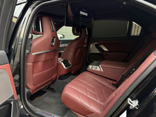 BMW 7 Series foto 12