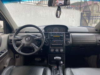 Nissan X-Trail foto 2