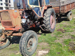Se vinde tractor ЮМЗ cu remorcă și agregate agricole