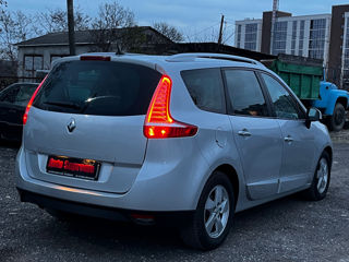 Renault Grand Scenic foto 6