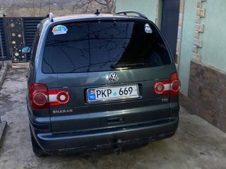 Volkswagen Sharan foto 10