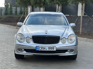 Mercedes E-Class foto 2