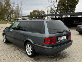 Volkswagen Passat foto 4