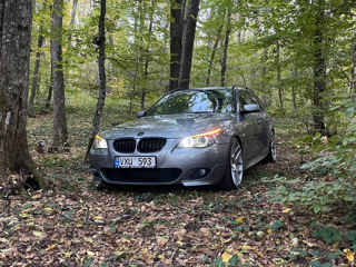 BMW 5 Series foto 2