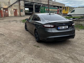 Ford Fusion foto 7