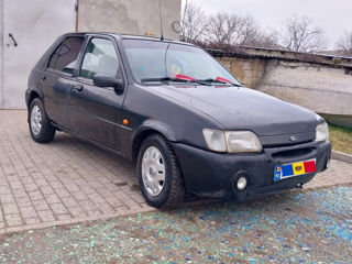 Ford Fiesta foto 3