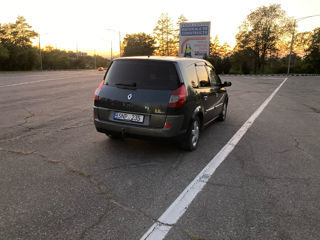 Renault Grand Scenic foto 3