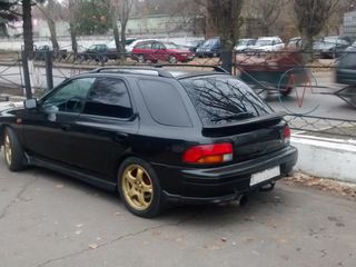 Subaru Impreza foto 5