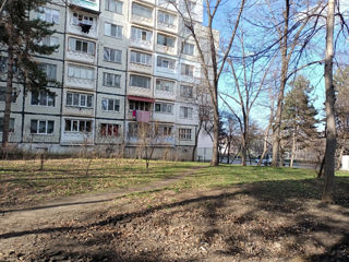 3-комн. кв., 75 м², 1/9 эт.