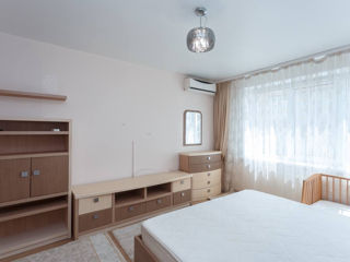 Apartament cu 2 camere, 74 m², Buiucani, Chișinău foto 4