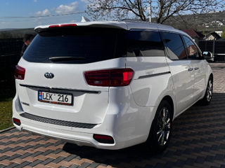 KIA Carnival foto 3