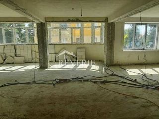 Se vinde apartament cu 3 camere,90m2 . Bloc nou, Regiunea Jubileu,garaj-66000 euro foto 6