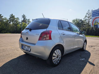 Toyota Yaris foto 5