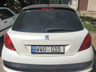 Peugeot 207 foto 3