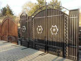 Porți, garduri, balustrade , copertine, gratii, uși metalice,  alte confecții din fier forjat. foto 4