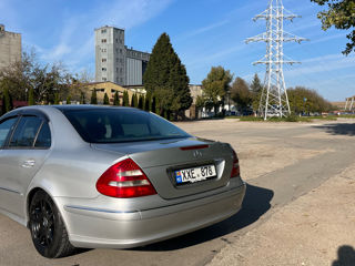 Mercedes E-Class foto 6