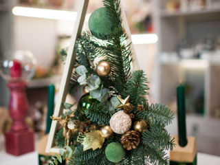 Decoratiuni de iarna,  confectionate manual, compozitii vii pentru masa de revelion. foto 5