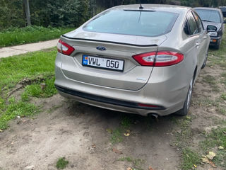 Ford Fusion foto 5