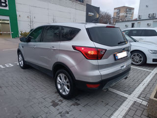 Ford Kuga foto 3