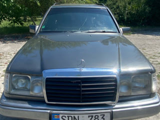 Mercedes E-Class foto 5