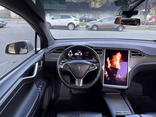 Tesla Model X foto 12