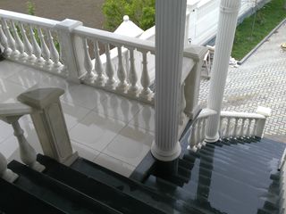Balustrada din beton sunt mai ieftine decât balustradele din fier forjat. foto 6