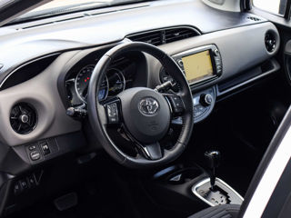 Toyota Yaris foto 12